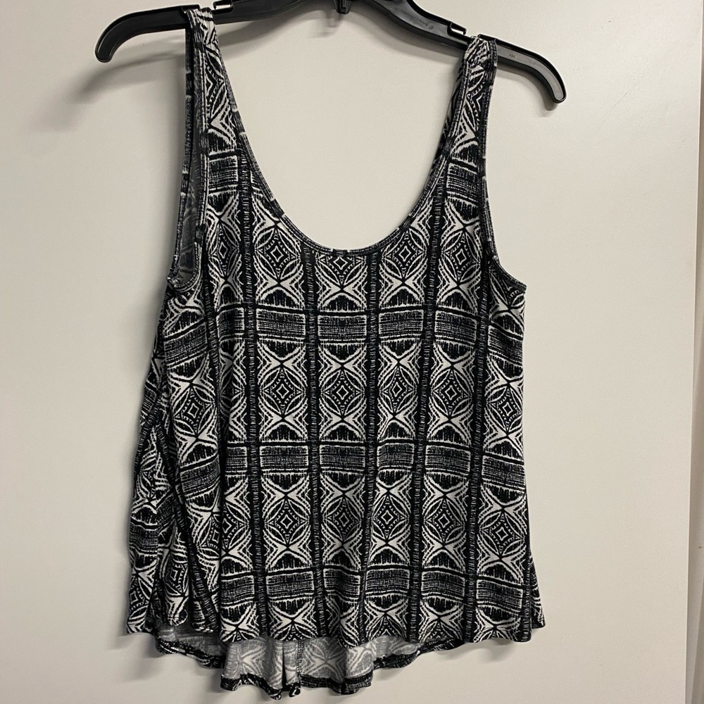 Women’s pattern crop tank top